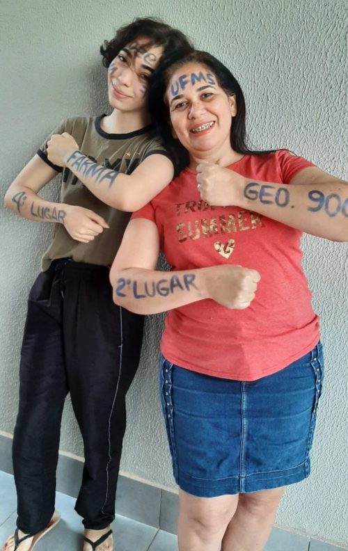 Eloisa e Elizandra passaram no vestibular - Foto: Redes Sociais/Divulgação