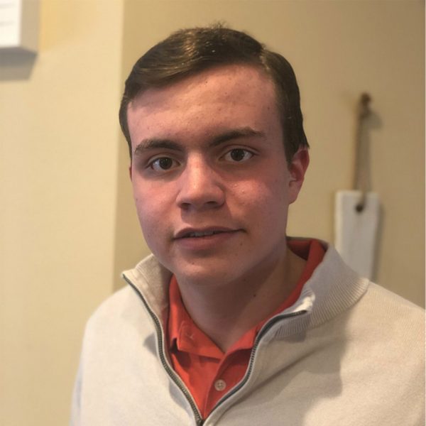 Ryan ganhou uma bolsa de estudos para se especializar na área que mais gosta: TI. - Foto: reprodução LinkedIn