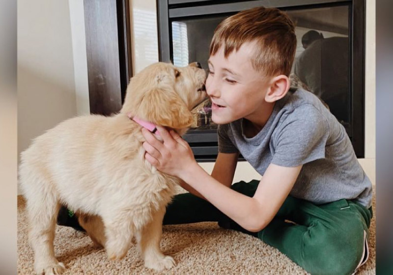 Paxton tem uma prótese de perna e Marvel nasceu sem uma pata. Olha que dupla perfeita! - Foto: arquivo pessoal