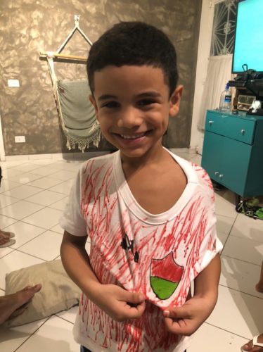 Rapha desenhou a própria camisa do Fluminense. - Foto: reprodução Twitter