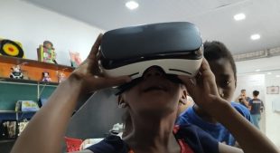Crianças da ocupação nos cursos gratuitos de programação e tecnologia - Foto: divulgação Educ360º