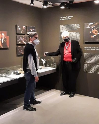 Bira visita a exposição do maestro - Foto: Instagram @ubiratambizarro