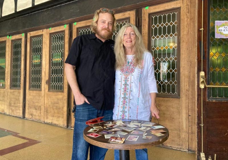 Tom devolveu carteira de Colleen, perdida há 46 ano. - Foto: VC STar