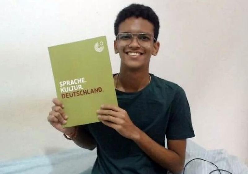 Autodidata em diferentes idiomas, Felipe vai estudar Geologia Planetária - Foto: arquivo pessoal