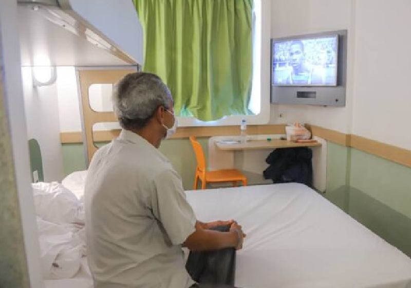 Este homem de 56 anos que vivia nas ruas é um dos acolhidos no hotel em Osasco - Foto: Fernanda Cazarini