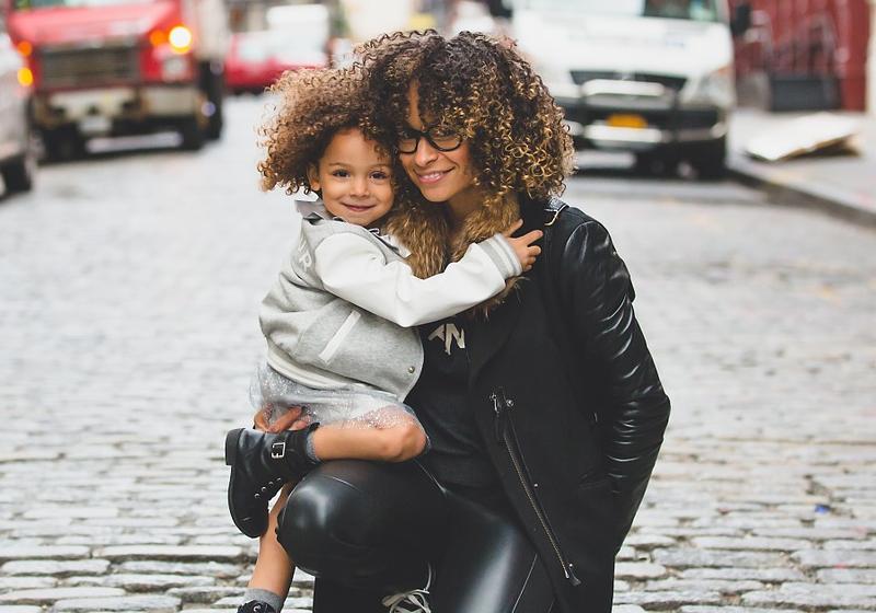 O tempo de contribuição aumenta para casos de adoção e filhos com deficiência - Foto: Pixabay