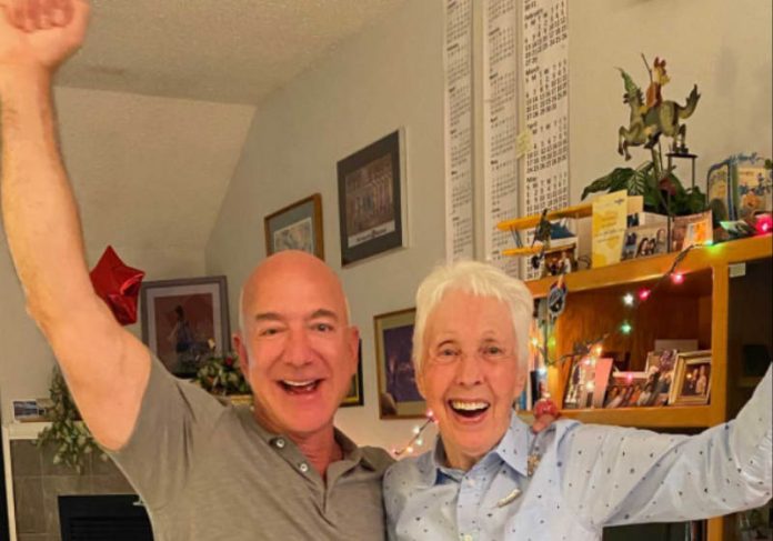 bezos_astronauta82 Wally Funk foi convidada pelo bilionário da Amazon, Jeff Bezos - Foto: reprodução