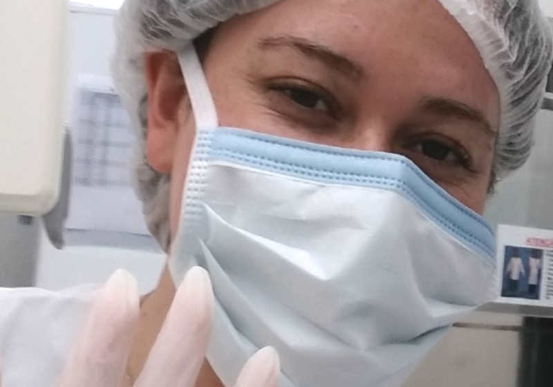 Solange, que é moradora de Cotia cria projeto que substitui pele humana em testes Foto: Arquivo Pessoal