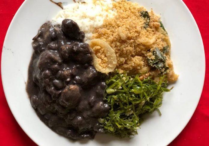 feijoada vegana capa A feijoada vegana leva dois tipos de shimeji, berinjelas, tofu, soja texturizada e feijão preto - Foto: Patrícia Varela