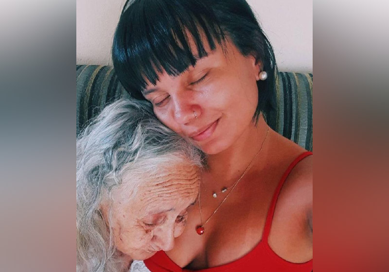 Neta cuida da avó com Alzheimer e publicação dela viraliza - Foto: arquivo pessoal