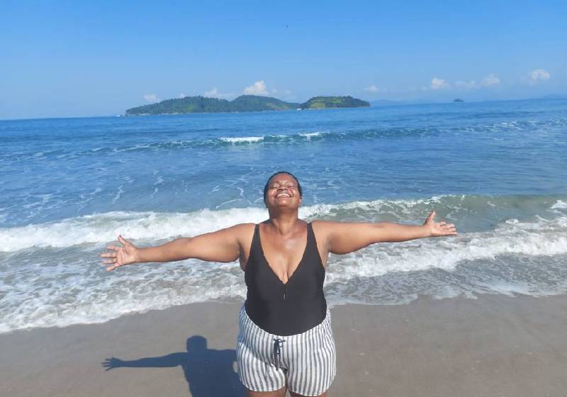 Madalena recebeu indenização e comemorou aniversário na praia - Foto: arquivo pessoal