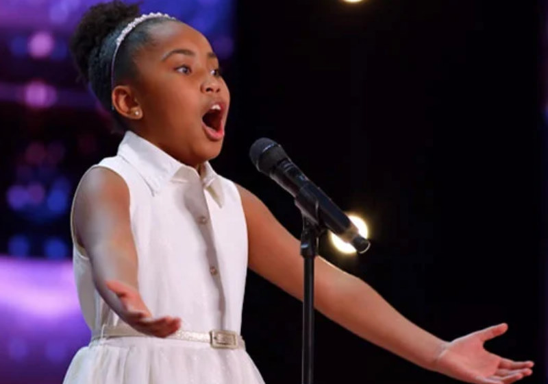 Victory Brinker subiu no palco, abriu a boca e ninguém acreditou na potência de voz dela - Foto: reprodução YouTube