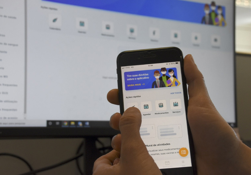 Pelo ConecteSUS é possível tirar o certificado digital de vacinação em três idiomas - Foto: reprodução
