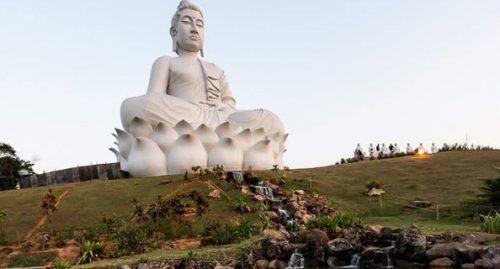 Estátua fica em Ibiraçu - Foto: reprodução