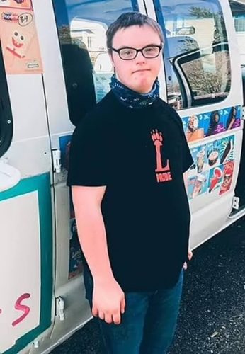 Josh - Foto: reprodução Facebook