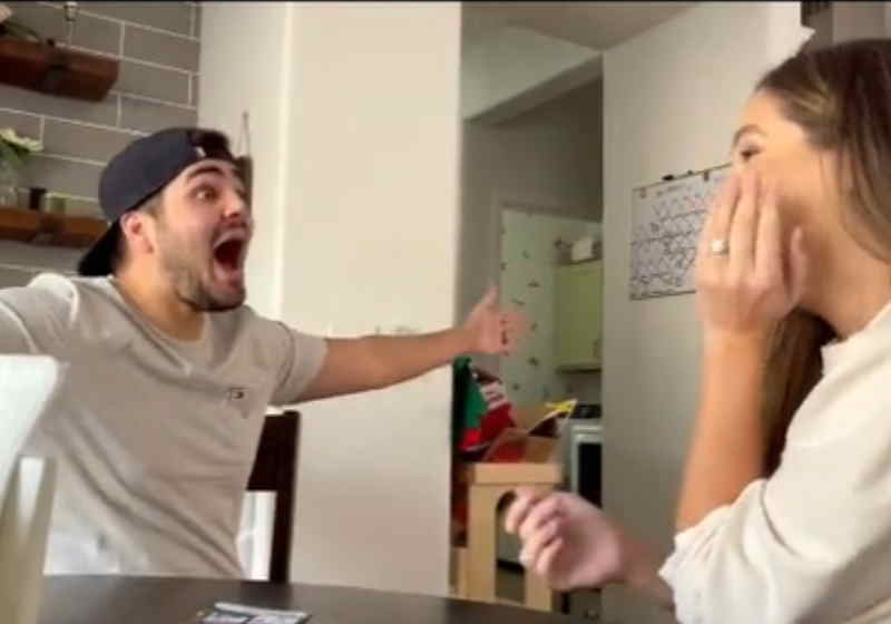 O homem teve uma reação épica ao descobrir que vai ser papai pela primeira - Foto: reprodução Tik Tok