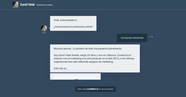 O currículo-robô abre uma caixa de diálogo com o recrutador e responde perguntas - Foto: reprodução