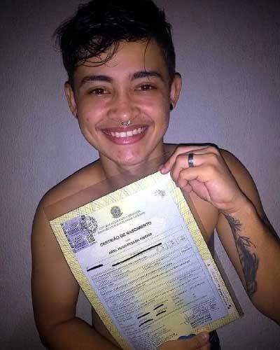 Ele já conseguiu alterar a certidão de nascimento - Foto: arquivo pessoal