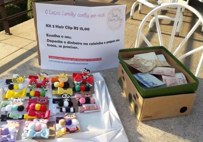 mesa-honestidade-capa3 Artesã vê faturamento triplicar com Mesa da Honestidade - Foto: arquivo pessoal