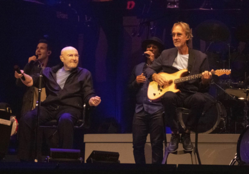Phil Collins se apresentou em Birmingham, no Reino Unido, na ultima segunda-feira (20) - Foto: reprodução