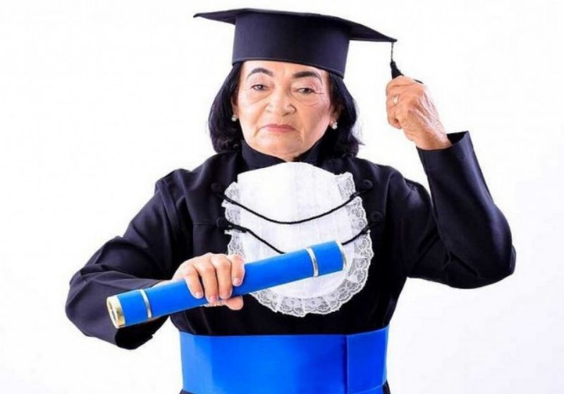Dona Maria se formou em pedagogia e realizou o sonho de ser professora - Foto: arquivo pessoal