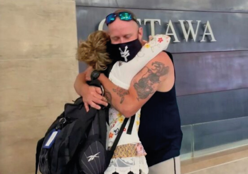 Os irmão se conheceram após 10 anos de busca - Foto: reprodução