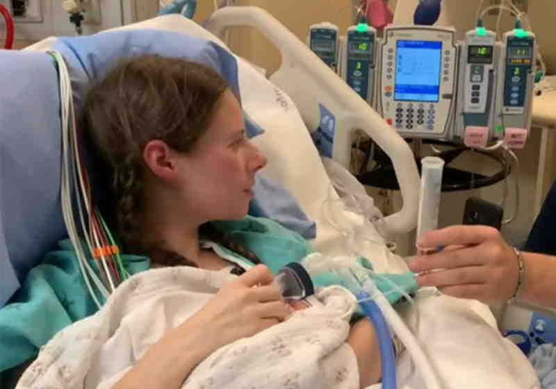 Os médicos do Hospital Geral de Toronto decidiram tentar encontrar uma maneira de manter a mãe e a criança vivas Foto: CTVNews