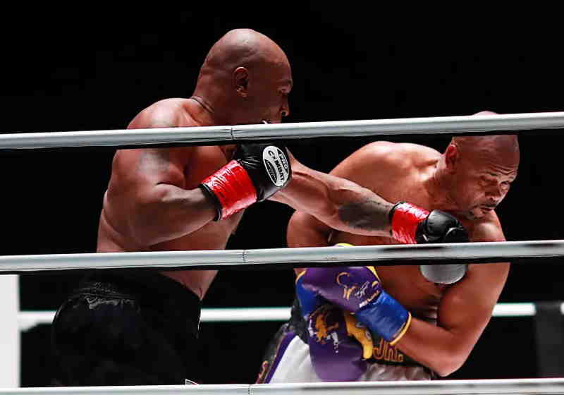 Mike Tyson voltou aos ringues contra Roy Jones Jr. em 2020 e quer desafiar antigo rival Foto: reprodução