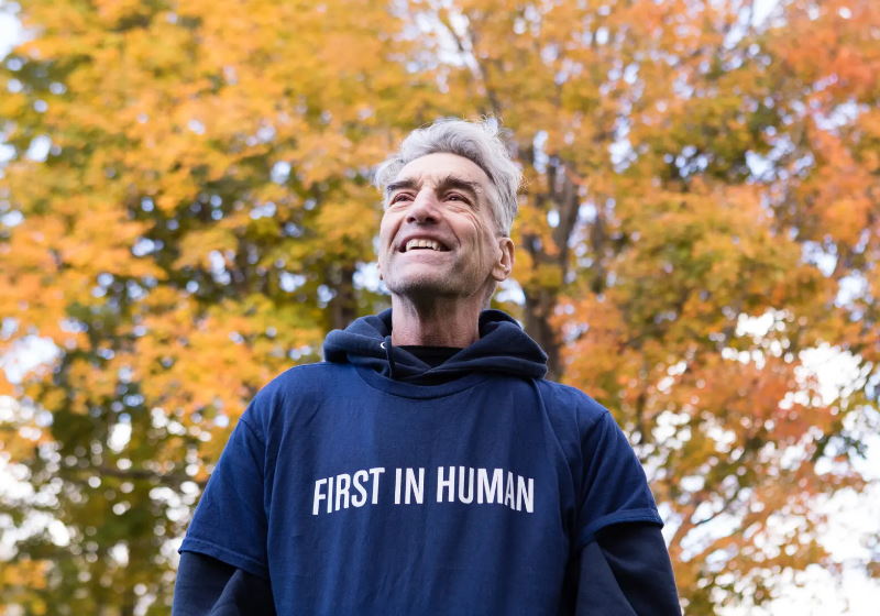 Brian Shelton, de 64 anos, se submeteu a um tratamento com células-tronco que produzem insulina Foto: Amber Ford/NYTimes