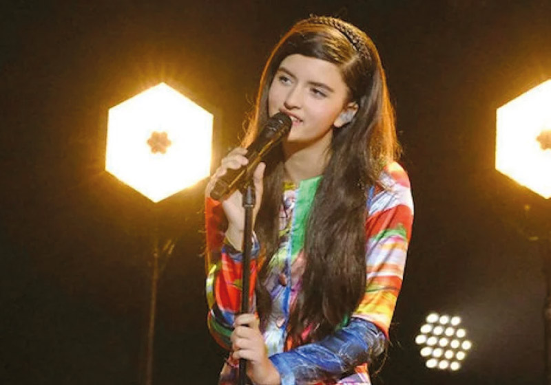 A versão de Bohemian Rhapsody de Angelina Jordan voltou a ser assunto na web nesta quarta-feira, 30º ano da morte de Freddie Mercury - Foto: reprodução NBC