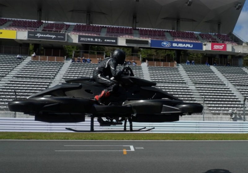 A bicicleta voadora XTurismo será vendida somente na cor preta e será lançada em 2022 Foto: Divulgação/A.L.I. Technologies