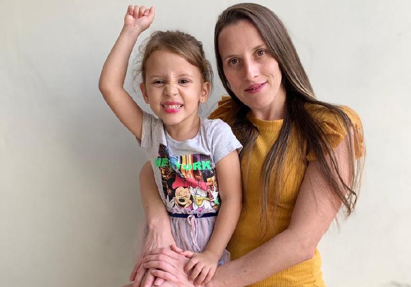 Patrícia aproveitou o Black Friday da educação para pagar menos nas mensalidades do colégio da filha - Foto: arquivo pessoal