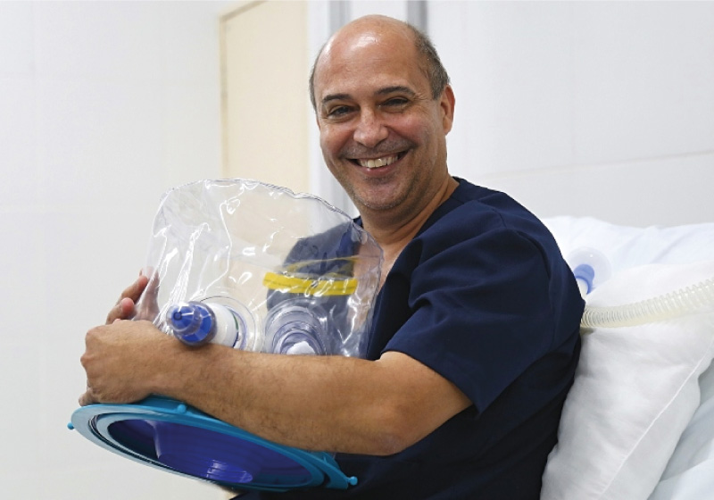 David integrou a equipe que criou o capacete Elmo, durante a pandemia - Foto: divulgação