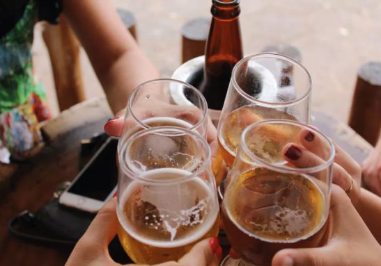 Trabalha melhor, quem é feliz, pesquisa Heineken - Foto: Giovanna Gomes / Unsplash 