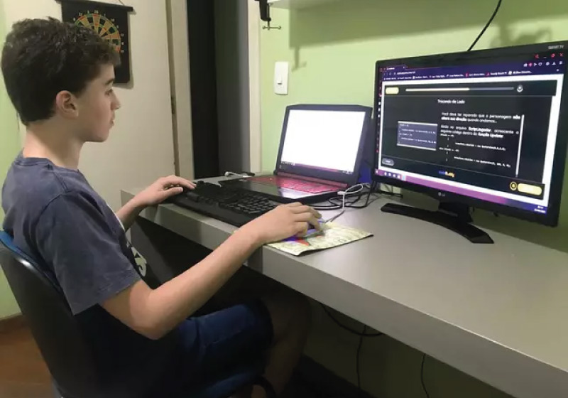 Alunos Adolescentes criam robôs pensando em facilitar a vida de idosos - Foto: divulgação