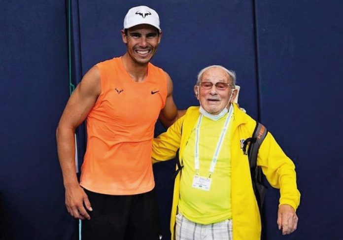 O tenista Rafael Nadal realizou o sonho do fã de 97 anos. Os dois jogaram uma partida completa - Foto: reprodução Instagram