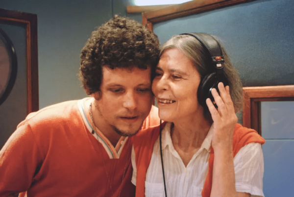 Chico Chico e a mãe, Maria Eugênia no estúdio - Foto: reprodução / G1