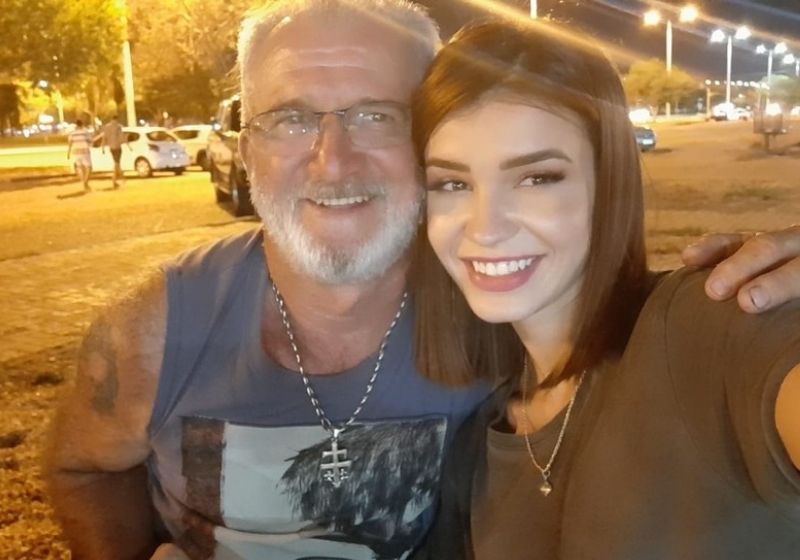 A modelo descobriu que seu padrasto é na verdade o pai biológico - Foto: Arquivo Pessoal