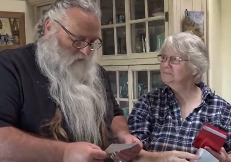 Papai Noel de verdade ganha doação de Papai Noel Secreto Foto: reprodução