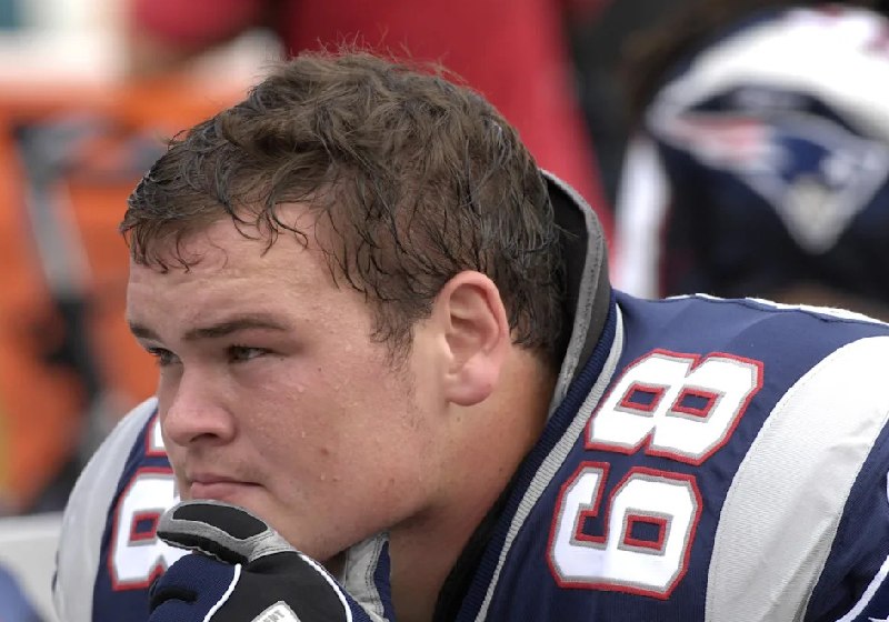 Ryan O’Callaghan, ex-jogador da NFL está dando bolsas de estudo a jovens atletas LGBTQIA+ abandonados pelos pais - Foto: Al Messerschmidt / Getty Images
