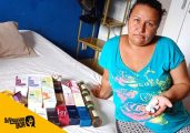 A catadora Ivanice ofereceu produtos da rifa em troca de ovos e salsicha para matar a fome da família - Foto: Arquivo Pessoal