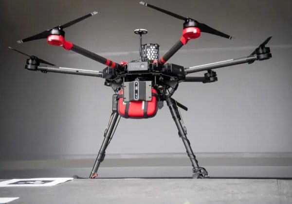 O drone desfibrilador salvou a vida de um homem de 71 anos - Foto: Getty Images.