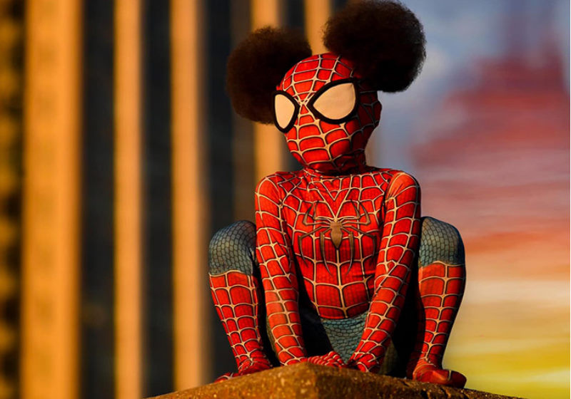 A mãe de Rose é fotógrafa e fez questão de incluir os cabelos afro nas fotos porque ela quer que os filhos abracem seus cabelos naturais - Foto: @raesbleurosephotography