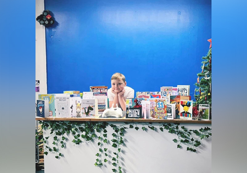 O menino autista recebeu cartões de aniversário e uma festa após ninguém aparecer no aniversário dele - Foto: arquivo pessoal