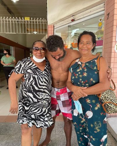 Jaques com a mãe e a tia - Foto: reprodução Instagram @pastoralpovoderua