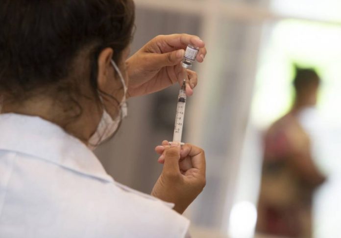 A farmacêutica Moderna anunciou que os primeiros testes da vacina contra HIV serão realizados em 56 pacientes - Foto: Getty Images