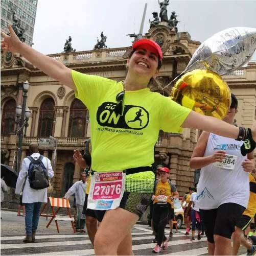 Michelle correu com balões que levavam nomes de pessoas especiais. - Foto: arquivo pessoal