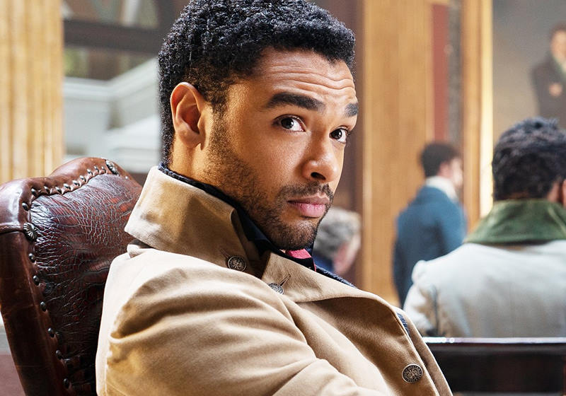 Regé-Jean Page da série Bridgerton é o mais cotado para ser o próximo 007 - Foto: Divulgação