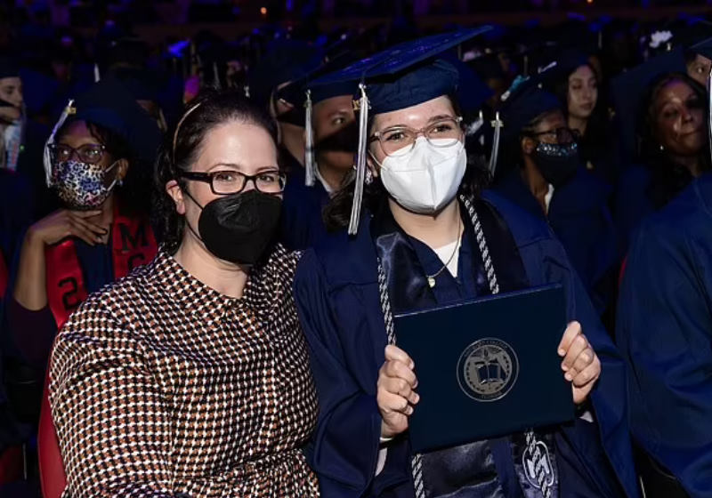 Sawsan se formou em ciências biológicas aos 12 anos Foto: Broward University