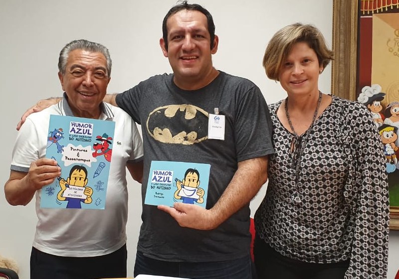 Maurício de Sousa criador da Turma da Mônica (à esqu), o escritor Rodrigo Tramonte e Andrea Monteiro diretora da ONG Autonomia (à dir) - Foto arquivo pessoal